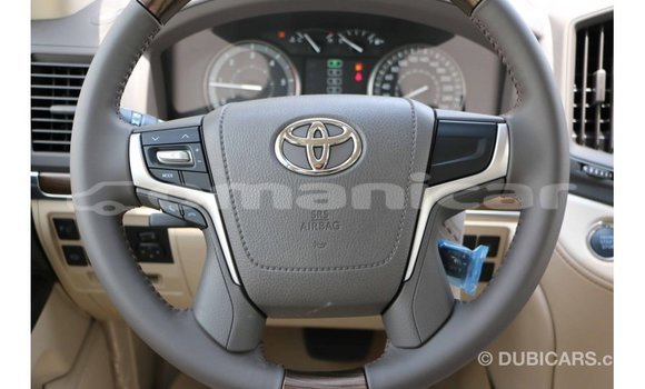 Buy Import Toyota Land Cruiser White Car in Import - Dubai in Dhufar Buy Import Toyota Land Cruiser White Car in Import - Dubai in Dhufar