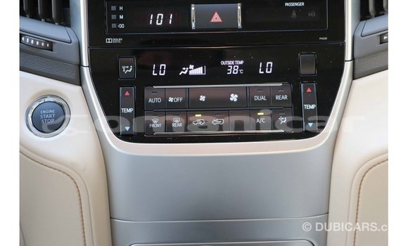 Buy Import Toyota Land Cruiser White Car in Import - Dubai in Dhufar Buy Import Toyota Land Cruiser White Car in Import - Dubai in Dhufar