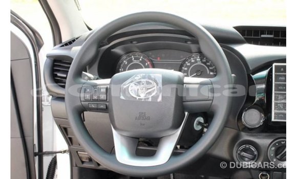 Buy Import Toyota Hilux White Car in Import - Dubai in Dhufar Buy Import Toyota Hilux White Car in Import - Dubai in Dhufar