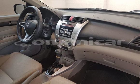 Buy Used Honda City Silver Car in Muscat in Masqat Buy Used Honda City Silver Car in Muscat in Masqat
