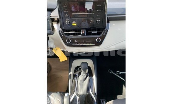 Buy Import Toyota Corolla White Car in Import - Dubai in Dhufar Buy Import Toyota Corolla White Car in Import - Dubai in Dhufar