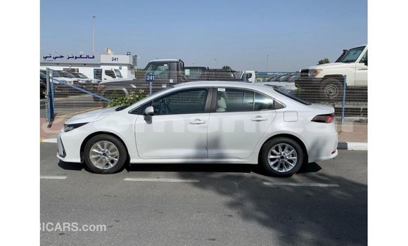 Buy Import Toyota Corolla White Car in Import - Dubai in Dhufar Buy Import Toyota Corolla White Car in Import - Dubai in Dhufar