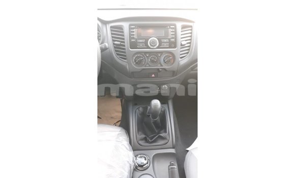 Buy Import Mitsubishi L200 White Car in Import - Dubai in Dhufar Buy Import Mitsubishi L200 White Car in Import - Dubai in Dhufar