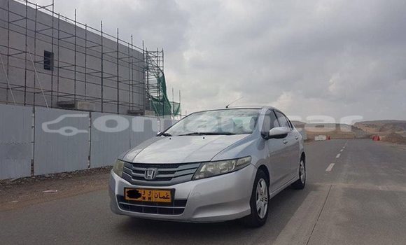 Buy Used Honda City Silver Car in Muscat in Masqat Buy Used Honda City Silver Car in Muscat in Masqat