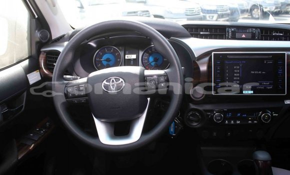 Buy Import Toyota Hilux White Car in Import - Dubai in Dhufar Buy Import Toyota Hilux White Car in Import - Dubai in Dhufar