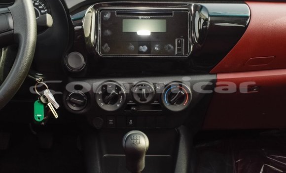 Buy Import Toyota Hilux White Car in Import - Dubai in Dhufar Buy Import Toyota Hilux White Car in Import - Dubai in Dhufar