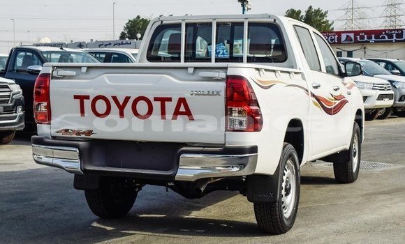 Buy Import Toyota Hilux White Car in Import - Dubai in Dhufar Buy Import Toyota Hilux White Car in Import - Dubai in Dhufar