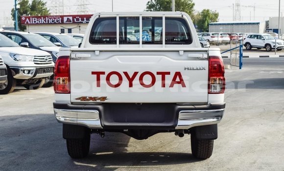 Buy Import Toyota Hilux White Car in Import - Dubai in Dhufar Buy Import Toyota Hilux White Car in Import - Dubai in Dhufar