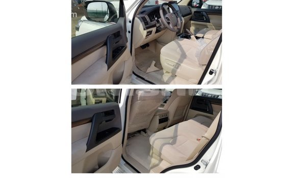 Buy Import Toyota Land Cruiser White Car in Import - Dubai in Dhufar Buy Import Toyota Land Cruiser White Car in Import - Dubai in Dhufar