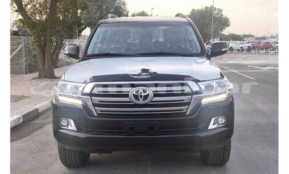 Buy Import Toyota Land Cruiser Black Car in Import - Dubai in Dhufar Buy Import Toyota Land Cruiser Black Car in Import - Dubai in Dhufar