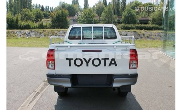 Buy Import Toyota Hilux White Car in Import - Dubai in Dhufar Buy Import Toyota Hilux White Car in Import - Dubai in Dhufar