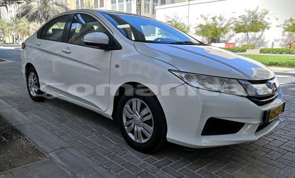 Buy Used Honda City White Car in Muscat in Masqat