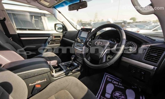 Buy Import Toyota Land Cruiser Black Car in Import - Dubai in Dhufar Buy Import Toyota Land Cruiser Black Car in Import - Dubai in Dhufar