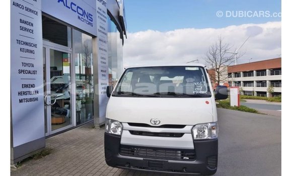 Buy Import Toyota Hiace White Car in Import - Dubai in Dhufar Buy Import Toyota Hiace White Car in Import - Dubai in Dhufar