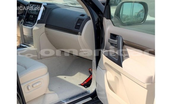 Buy Import Toyota Land Cruiser Black Car in Import - Dubai in Dhufar Buy Import Toyota Land Cruiser Black Car in Import - Dubai in Dhufar