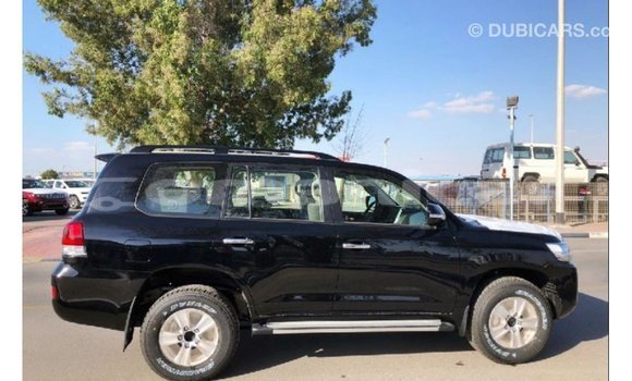 Buy Import Toyota Land Cruiser Black Car in Import - Dubai in Dhufar Buy Import Toyota Land Cruiser Black Car in Import - Dubai in Dhufar