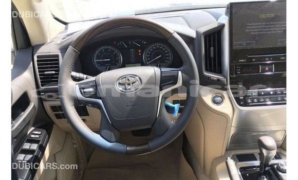 Buy Import Toyota Land Cruiser Black Car in Import - Dubai in Dhufar Buy Import Toyota Land Cruiser Black Car in Import - Dubai in Dhufar