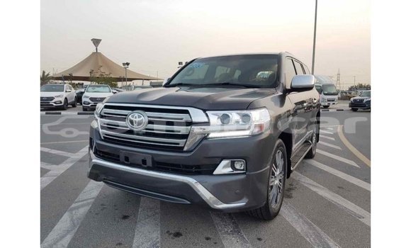 Buy Import Toyota Land Cruiser Other Car in Import - Dubai in Dhufar Buy Import Toyota Land Cruiser Other Car in Import - Dubai in Dhufar