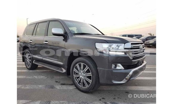 Buy Import Toyota Land Cruiser Other Car in Import - Dubai in Dhufar Buy Import Toyota Land Cruiser Other Car in Import - Dubai in Dhufar
