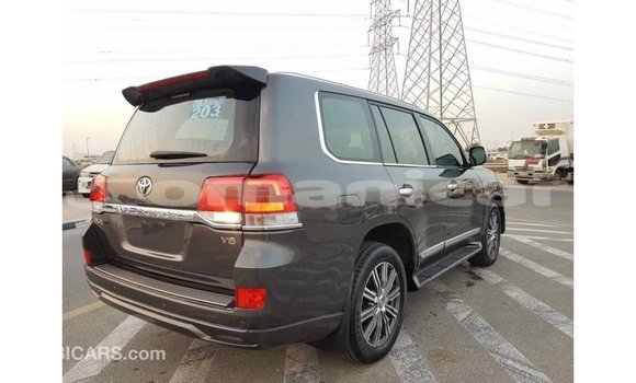 Buy Import Toyota Land Cruiser Other Car in Import - Dubai in Dhufar Buy Import Toyota Land Cruiser Other Car in Import - Dubai in Dhufar