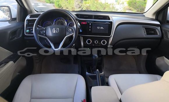 Buy Used Honda City White Car in Muscat in Masqat Buy Used Honda City White Car in Muscat in Masqat