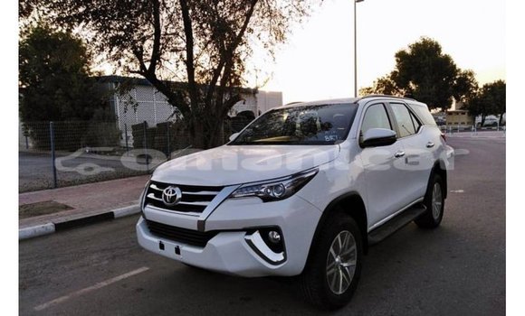 Buy Import Toyota Fortuner White Car in Import - Dubai in Dhufar Buy Import Toyota Fortuner White Car in Import - Dubai in Dhufar