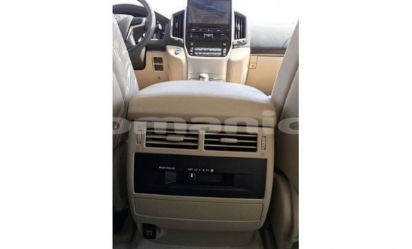 Buy Import Toyota Land Cruiser Black Car in Import - Dubai in Dhufar Buy Import Toyota Land Cruiser Black Car in Import - Dubai in Dhufar
