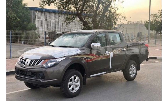 Buy Import Mitsubishi L200 Brown Car in Import - Dubai in Dhufar Buy Import Mitsubishi L200 Brown Car in Import - Dubai in Dhufar