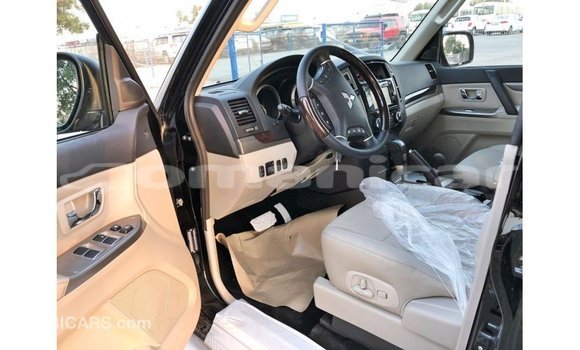 Buy Import Mitsubishi Pajero Black Car in Import - Dubai in Dhufar Buy Import Mitsubishi Pajero Black Car in Import - Dubai in Dhufar