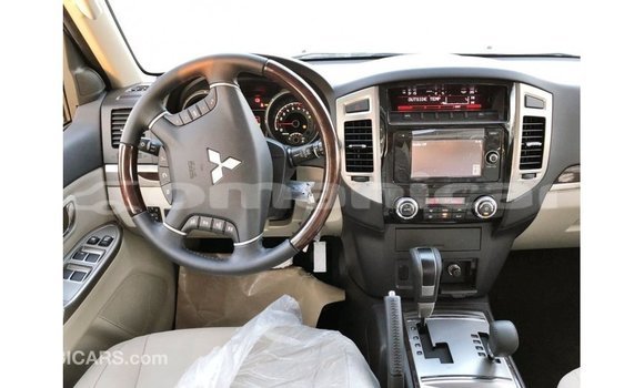 Buy Import Mitsubishi Pajero Black Car in Import - Dubai in Dhufar Buy Import Mitsubishi Pajero Black Car in Import - Dubai in Dhufar