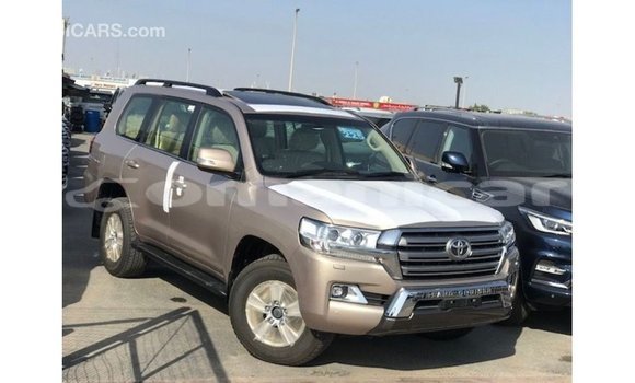 Buy Import Toyota Land Cruiser Other Car in Import - Dubai in Dhufar Buy Import Toyota Land Cruiser Other Car in Import - Dubai in Dhufar
