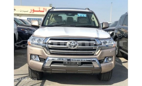 Buy Import Toyota Land Cruiser Other Car in Import - Dubai in Dhufar Buy Import Toyota Land Cruiser Other Car in Import - Dubai in Dhufar