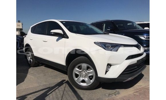 Buy Import Toyota 4Runner White Car in Import - Dubai in Dhufar Buy Import Toyota 4Runner White Car in Import - Dubai in Dhufar