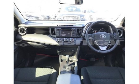 Buy Import Toyota 4Runner White Car in Import - Dubai in Dhufar Buy Import Toyota 4Runner White Car in Import - Dubai in Dhufar