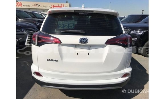 Buy Import Toyota 4Runner White Car in Import - Dubai in Dhufar Buy Import Toyota 4Runner White Car in Import - Dubai in Dhufar