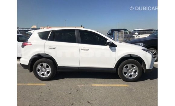 Buy Import Toyota 4Runner White Car in Import - Dubai in Dhufar Buy Import Toyota 4Runner White Car in Import - Dubai in Dhufar