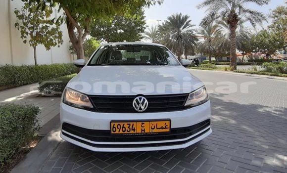 Buy Used Volkswagen Jetta White Car in Muscat in Masqat