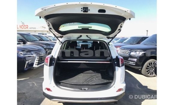 Buy Import Toyota 4Runner White Car in Import - Dubai in Dhufar Buy Import Toyota 4Runner White Car in Import - Dubai in Dhufar