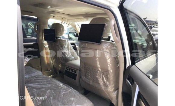 Buy Import Toyota Land Cruiser White Car in Import - Dubai in Dhufar Buy Import Toyota Land Cruiser White Car in Import - Dubai in Dhufar