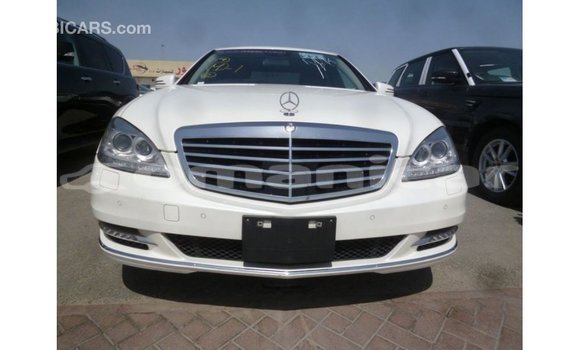 Buy Import Mercedes-Benz 190 White Car in Import - Dubai in Dhufar Buy Import Mercedes-Benz 190 White Car in Import - Dubai in Dhufar