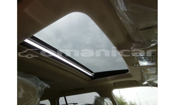 Buy Import Toyota Land Cruiser White Car in Import - Dubai in Dhufar Buy Import Toyota Land Cruiser White Car in Import - Dubai in Dhufar