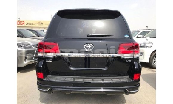 Buy Import Toyota Land Cruiser Black Car in Import - Dubai in Dhufar Buy Import Toyota Land Cruiser Black Car in Import - Dubai in Dhufar