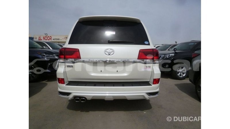 Big with watermark toyota land cruiser dhufar import dubai 2812