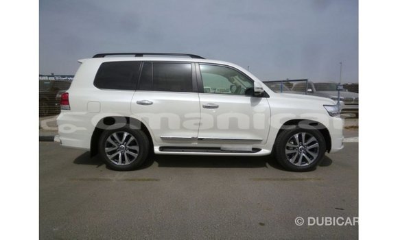 Buy Import Toyota Land Cruiser White Car in Import - Dubai in Dhufar Buy Import Toyota Land Cruiser White Car in Import - Dubai in Dhufar