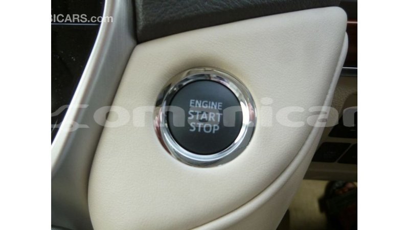 Big with watermark toyota land cruiser dhufar import dubai 2812