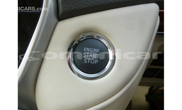 Buy Import Toyota Land Cruiser White Car in Import - Dubai in Dhufar Buy Import Toyota Land Cruiser White Car in Import - Dubai in Dhufar