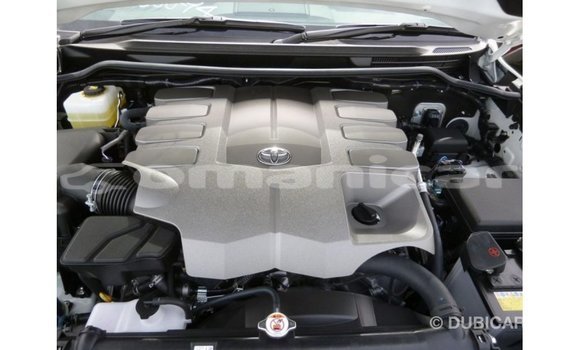 Buy Import Toyota Land Cruiser White Car in Import - Dubai in Dhufar Buy Import Toyota Land Cruiser White Car in Import - Dubai in Dhufar