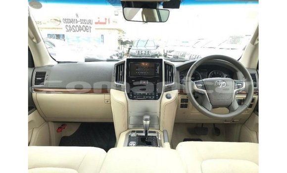 Buy Import Toyota Land Cruiser Other Car in Import - Dubai in Dhufar Buy Import Toyota Land Cruiser Other Car in Import - Dubai in Dhufar