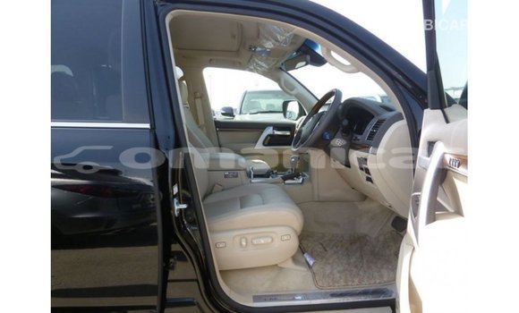 Buy Import Toyota Land Cruiser Black Car in Import - Dubai in Dhufar Buy Import Toyota Land Cruiser Black Car in Import - Dubai in Dhufar