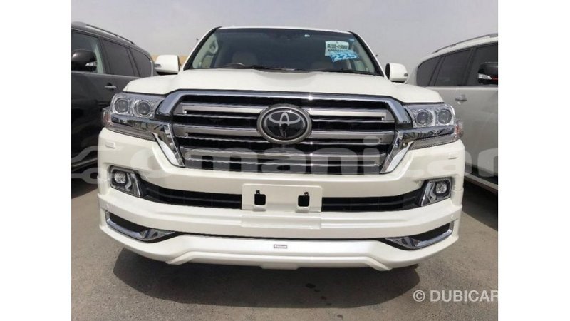 Big with watermark toyota land cruiser dhufar import dubai 2816